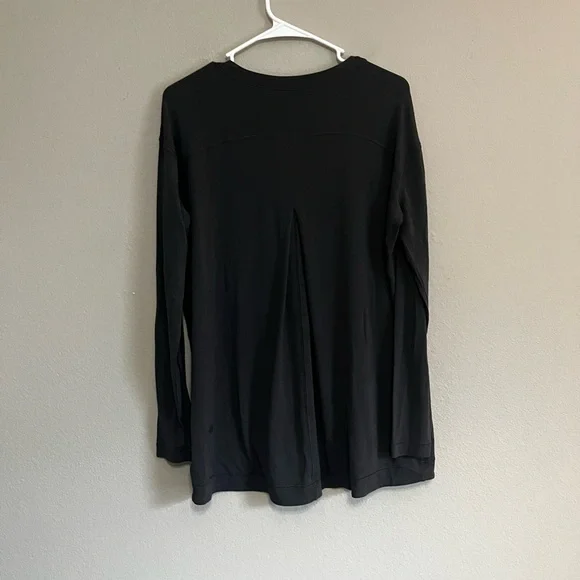 LULULEMON Modal Pleated Back Long Sleeve Shirt
Graphite Grey size 8 - Picture 1 of 6